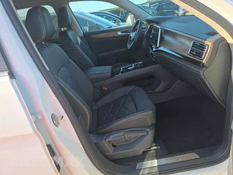 2025 Volkswagen Atlas 2.0T SE w/Technology - miniatura 8