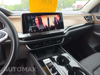 2025 Volkswagen Atlas 2.0T SE w/Technology - miniatura 10