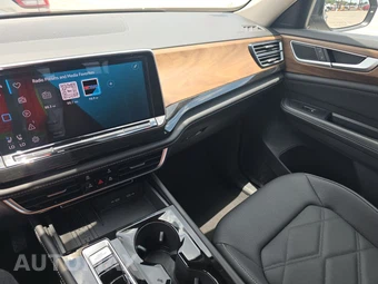 2025 Volkswagen Atlas 2.0T SE w/Technology - miniatura 17
