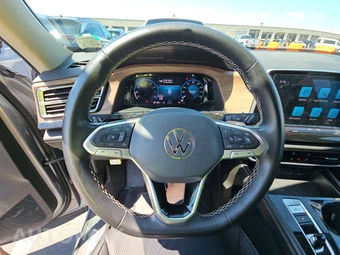 2025 Volkswagen Atlas 2.0T SE w/Technology - miniatura 16