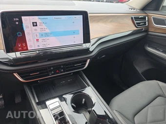 2025 Volkswagen Atlas 2.0T SE w/Technology - miniatura 11