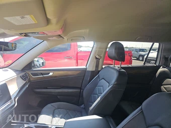 2025 Volkswagen Atlas 2.0T SE w/Technology - miniatura 14