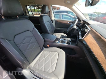 2025 Volkswagen Atlas 2.0T SE w/Technology - miniatura 14