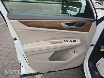2025 Volkswagen Atlas 2.0T SE w/Technology - miniatura 9
