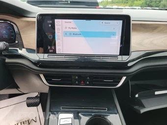 2025 Volkswagen Atlas 2.0T SE w/Technology - miniatura 11