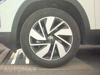 2025 Volkswagen Atlas 2.0T SE w/Technology - miniatura 9
