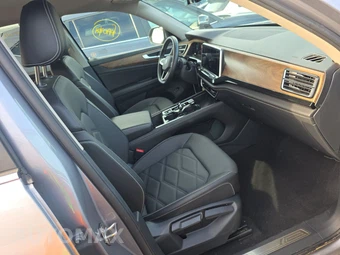 2025 Volkswagen Atlas 2.0T SE w/Technology - miniatura 8