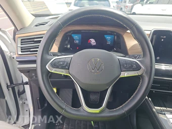 2025 Volkswagen Atlas 2.0T SE w/Technology - miniatura 10