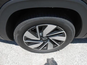 2025 Volkswagen Atlas 2.0T SE w/Technology - miniatura 25