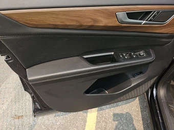 2025 Volkswagen Atlas 2.0T SE w/Technology - miniatura 14