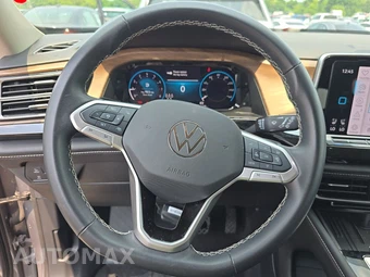2025 Volkswagen Atlas 2.0T SE w/Technology - miniatura 10