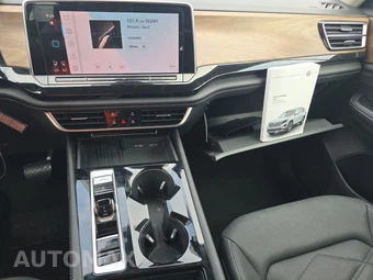 2025 Volkswagen Atlas 2.0T SE w/Technology - miniatura 11