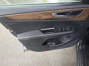 2025 Volkswagen Atlas 2.0T SE w/Technology - miniatura 9