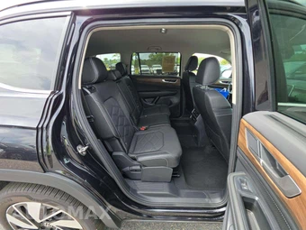 2025 Volkswagen Atlas 2.0T SE w/Technology - miniatura 17