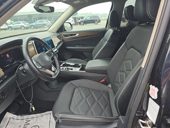 2025 Volkswagen Atlas 2.0T SE w/Technology - miniatura 7