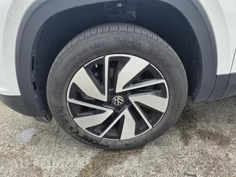 2025 Volkswagen Atlas 2.0T SE w/Technology - miniatura 16