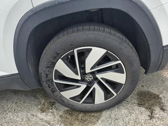 2025 Volkswagen Atlas 2.0T SE w/Technology - miniatura 18