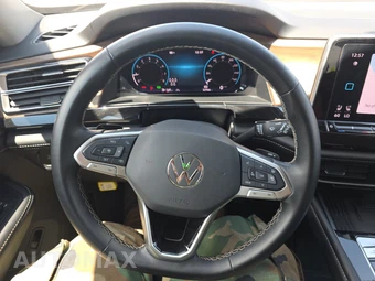 2025 Volkswagen Atlas 2.0T SE w/Technology - miniatura 16