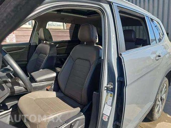 2025 Volkswagen Atlas 2.0T SEL – miniatura 6