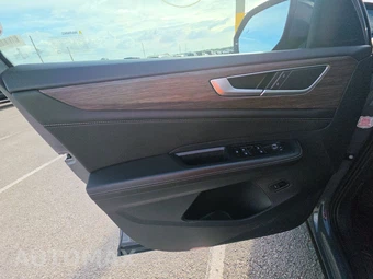 2025 Volkswagen Atlas 2.0T SEL - miniatura 9