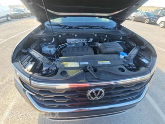 2025 Volkswagen Atlas Cross Sport 2.0T SE w/Technology - miniatura 15