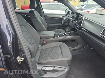 2025 Volkswagen Atlas Cross Sport 2.0T SE w/Technology - miniatura 8