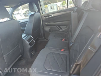 2025 Volkswagen Atlas Cross Sport 2.0T SE w/Technology - miniatura 13