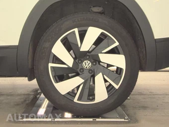 2025 Volkswagen Atlas Cross Sport 2.0T SE w/Technology - miniatura 12