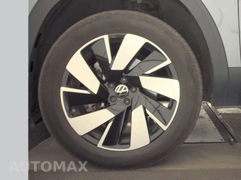 2025 Volkswagen Atlas Cross Sport 2.0T SE w/Technology - miniatura 9