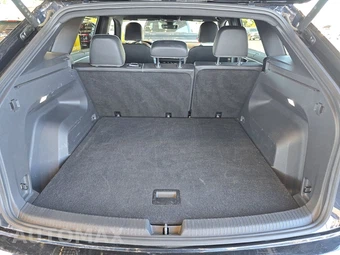 2025 Volkswagen Atlas Cross Sport 2.0T SE w/Technology - miniatura 17