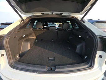 2025 Volkswagen Atlas Cross Sport 2.0T SE w/Technology - miniatura 16