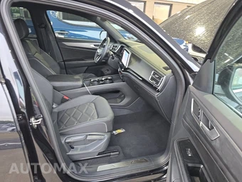 2025 Volkswagen Atlas Cross Sport 2.0T SE w/Technology - miniatura 8