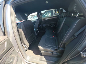 2025 Volkswagen Atlas Cross Sport 2.0T SE w/Technology - miniatura 13