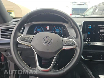 2025 Volkswagen Atlas Cross Sport 2.0T SE w/Technology - miniatura 16