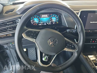2025 Volkswagen Atlas Cross Sport 2.0T SE w/Technology - miniatura 10