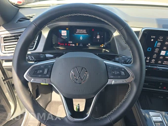 2025 Volkswagen Atlas Cross Sport 2.0T SE w/Technology - miniatura 10
