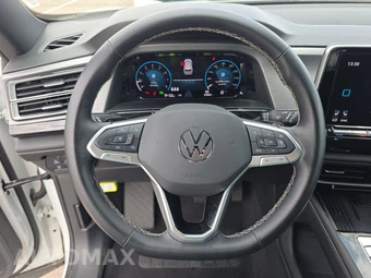 2025 Volkswagen Atlas Cross Sport 2.0T SE w/Technology - miniatura 10
