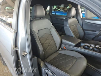 2025 Volkswagen Atlas Cross Sport 2.0T SE w/Technology - miniatura 14
