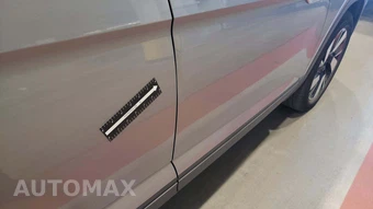 2025 Volkswagen Atlas Cross Sport 2.0T SE w/Technology - miniatura 30