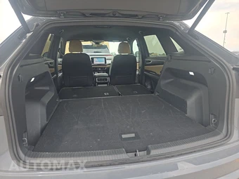 2025 Volkswagen Atlas Cross Sport 2.0T SE w/Technology - miniatura 16