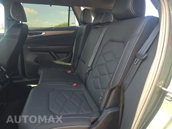 2025 Volkswagen Atlas Cross Sport 2.0T SE w/Technology - miniatura 13