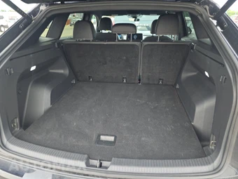 2025 Volkswagen Atlas Cross Sport 2.0T SE w/Technology - miniatura 16
