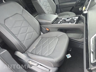 2025 Volkswagen Atlas Cross Sport 2.0T SE w/Technology - miniatura 8