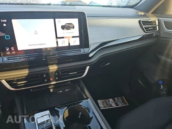 2025 Volkswagen Atlas Cross Sport 2.0T SE w/Technology - miniatura 11