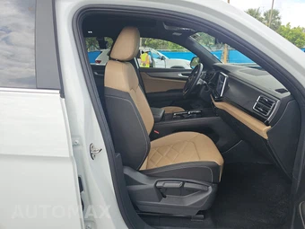 2025 Volkswagen Atlas Cross Sport 2.0T SE w/Technology - miniatura 8