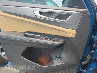 2025 Volkswagen Atlas Cross Sport 2.0T SE w/Technology - miniatura 9