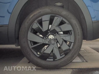 2025 Volkswagen Atlas Cross Sport 2.0T SE w/Technology - miniatura 12