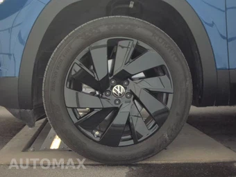 2025 Volkswagen Atlas Cross Sport 2.0T SE w/Technology - miniatura 9