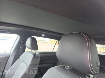 2025 Volkswagen Atlas Cross Sport 2.0T SE w/Technology - miniatura 17