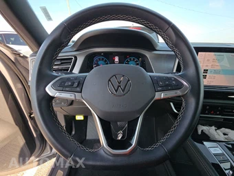 2025 Volkswagen Atlas Cross Sport 2.0T SE w/Technology - miniatura 10